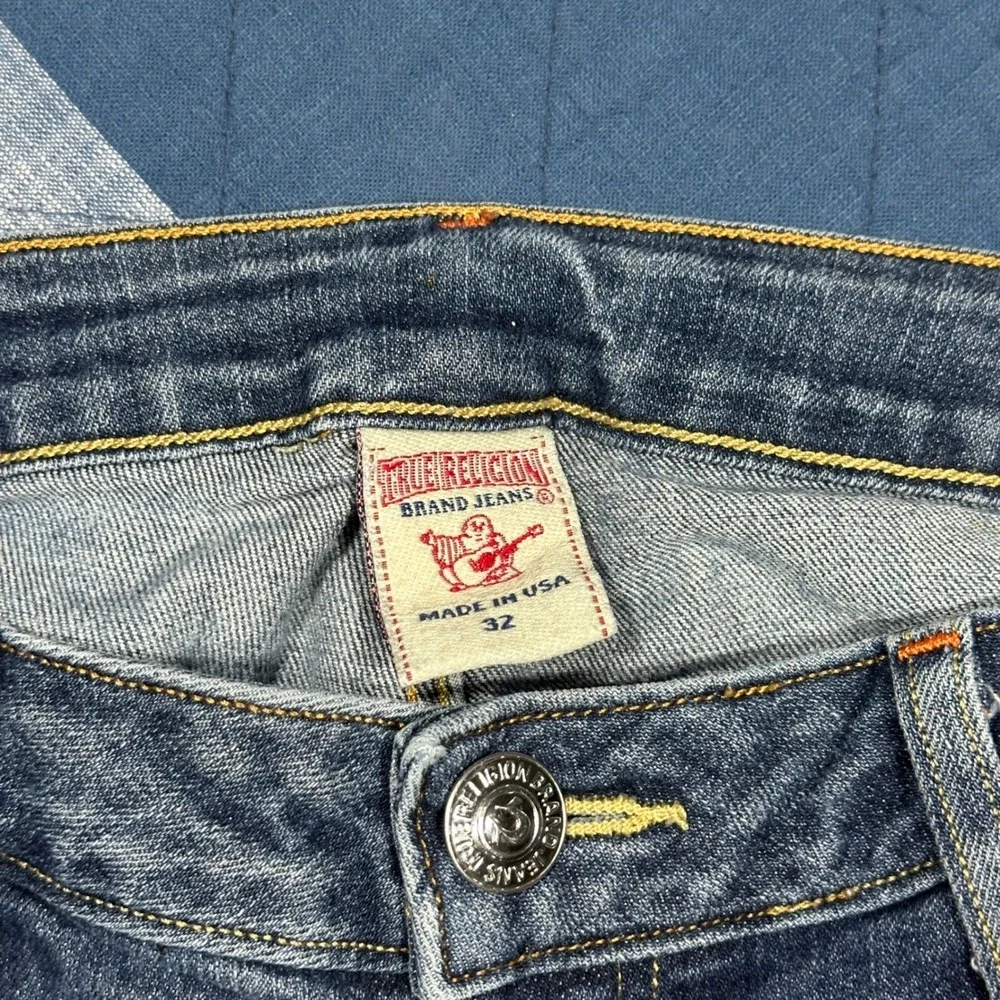 True Religion Brand Jeans Mens 32 Straight Leg Blue Denim Made in USA Low Rise